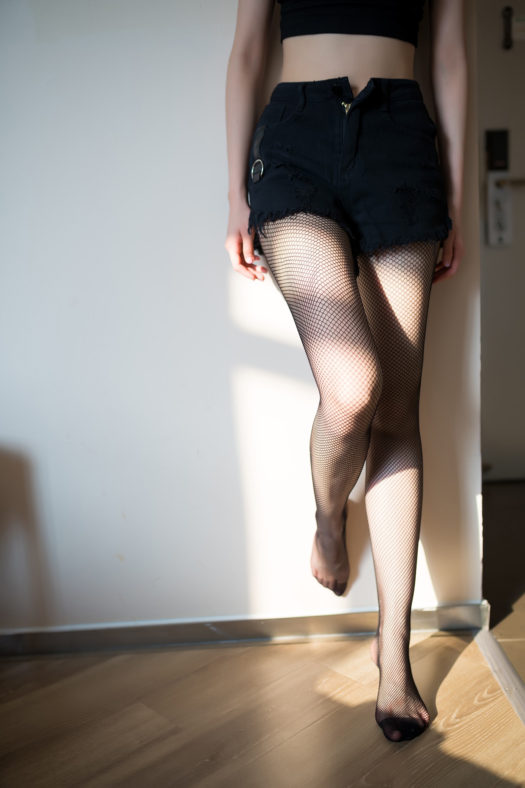 夜幕低语中的情感印记:分享那些让人难以忘怀的禁忌挑逗记忆,夜幕低垂的歌词是什么歌